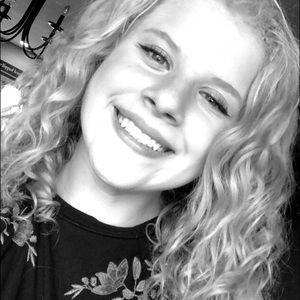 Meet your Posher, Abbie